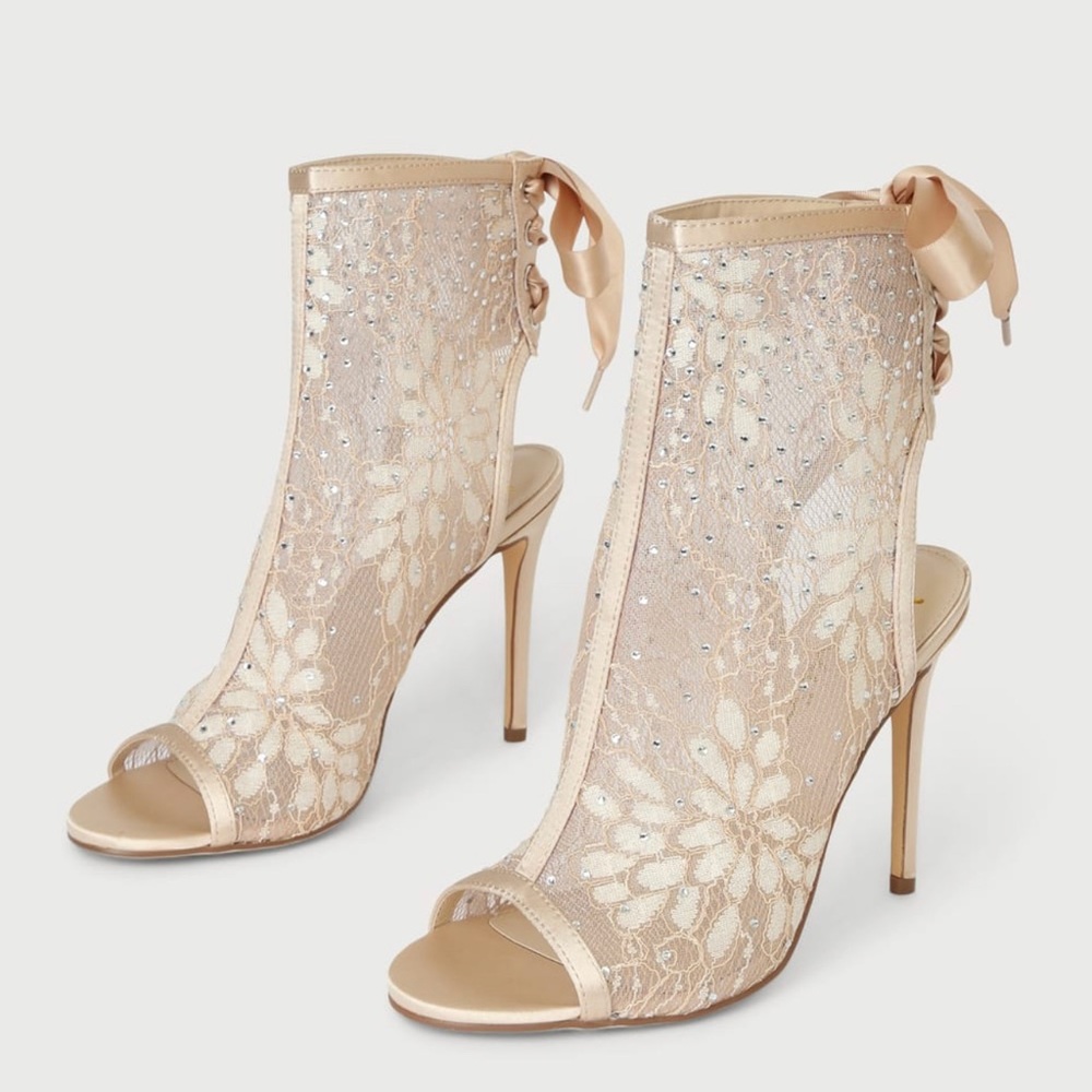 NWT lulus nude open toe heels 10